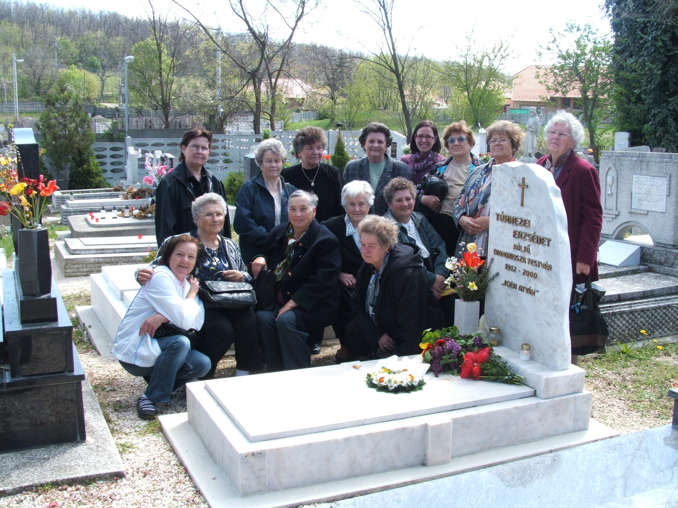 Emléklátogatás Túrmezei Erzsébet csömöri sírjánál