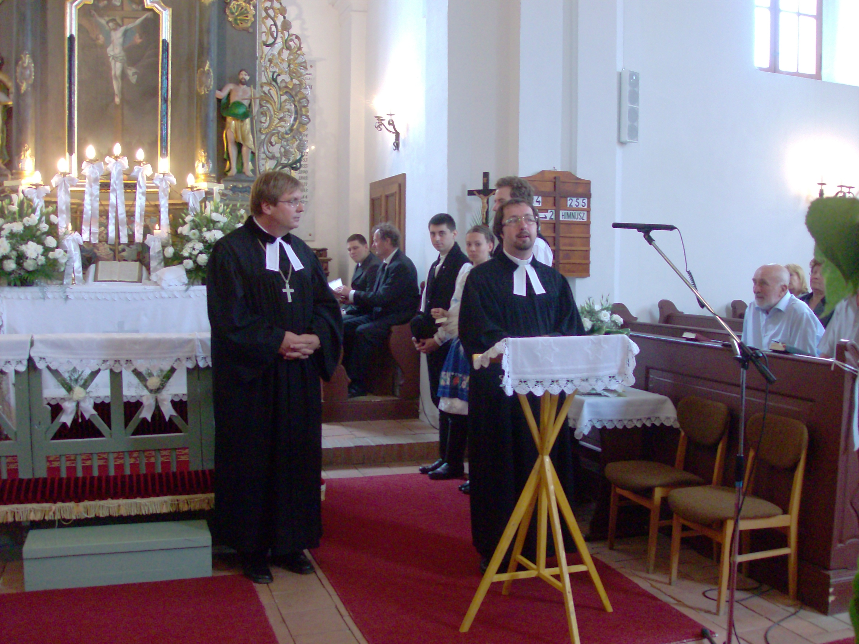 Dr. Fabiny Tamás püspök Maglódon 2011. 06. 19.